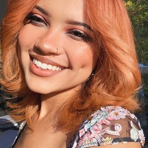 Meet your Posher, Makayla